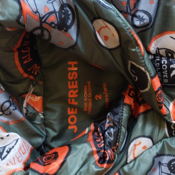 joe fresh green snap close puffer vest 2T toddler boys - Picture 2 of 8